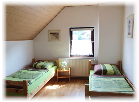 Schlafzimmer 2